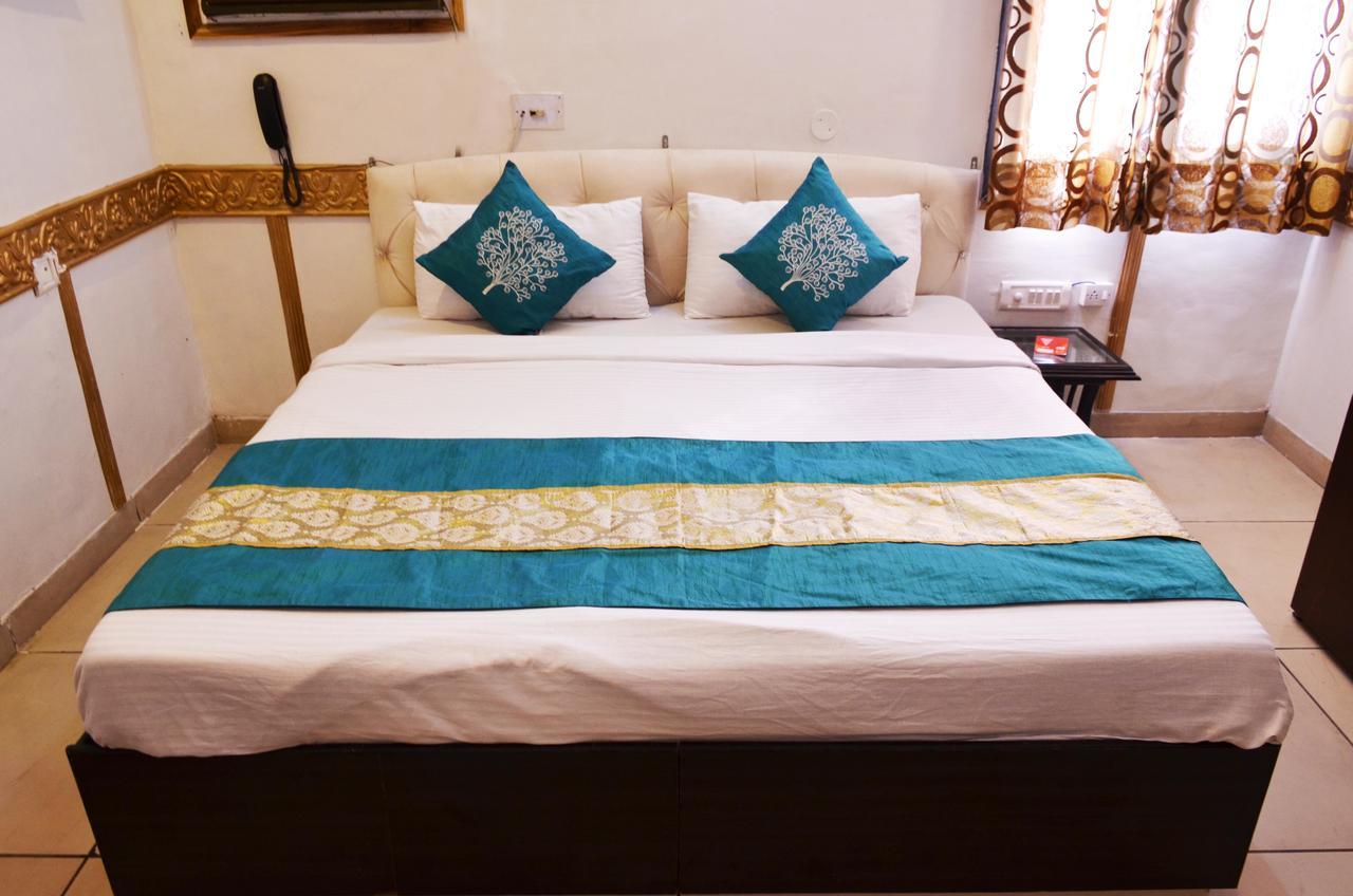 Oyo 5884 Amante Hotel Chandīgarh Екстериор снимка
