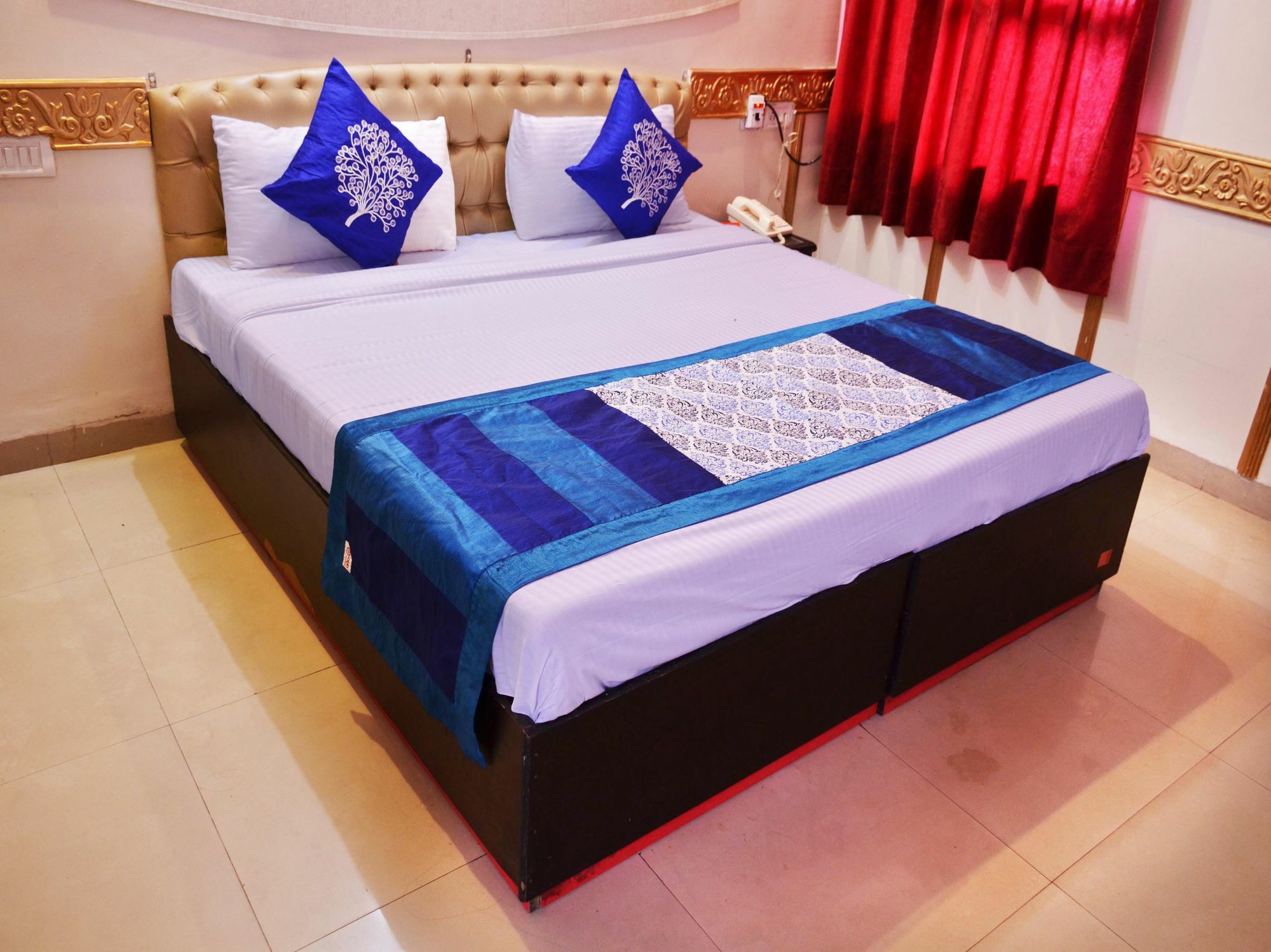 Oyo 5884 Amante Hotel Chandīgarh Екстериор снимка