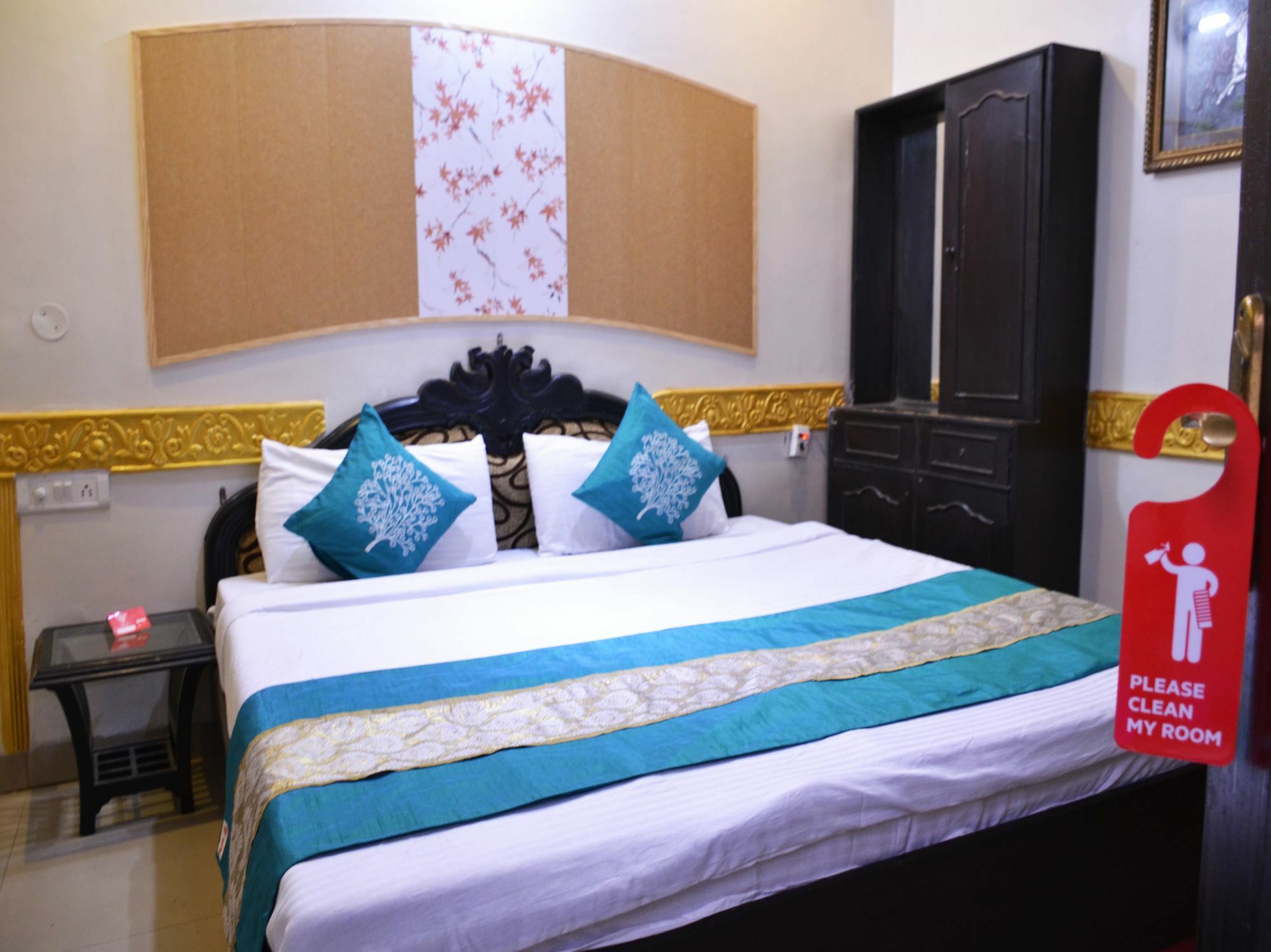 Oyo 5884 Amante Hotel Chandīgarh Екстериор снимка