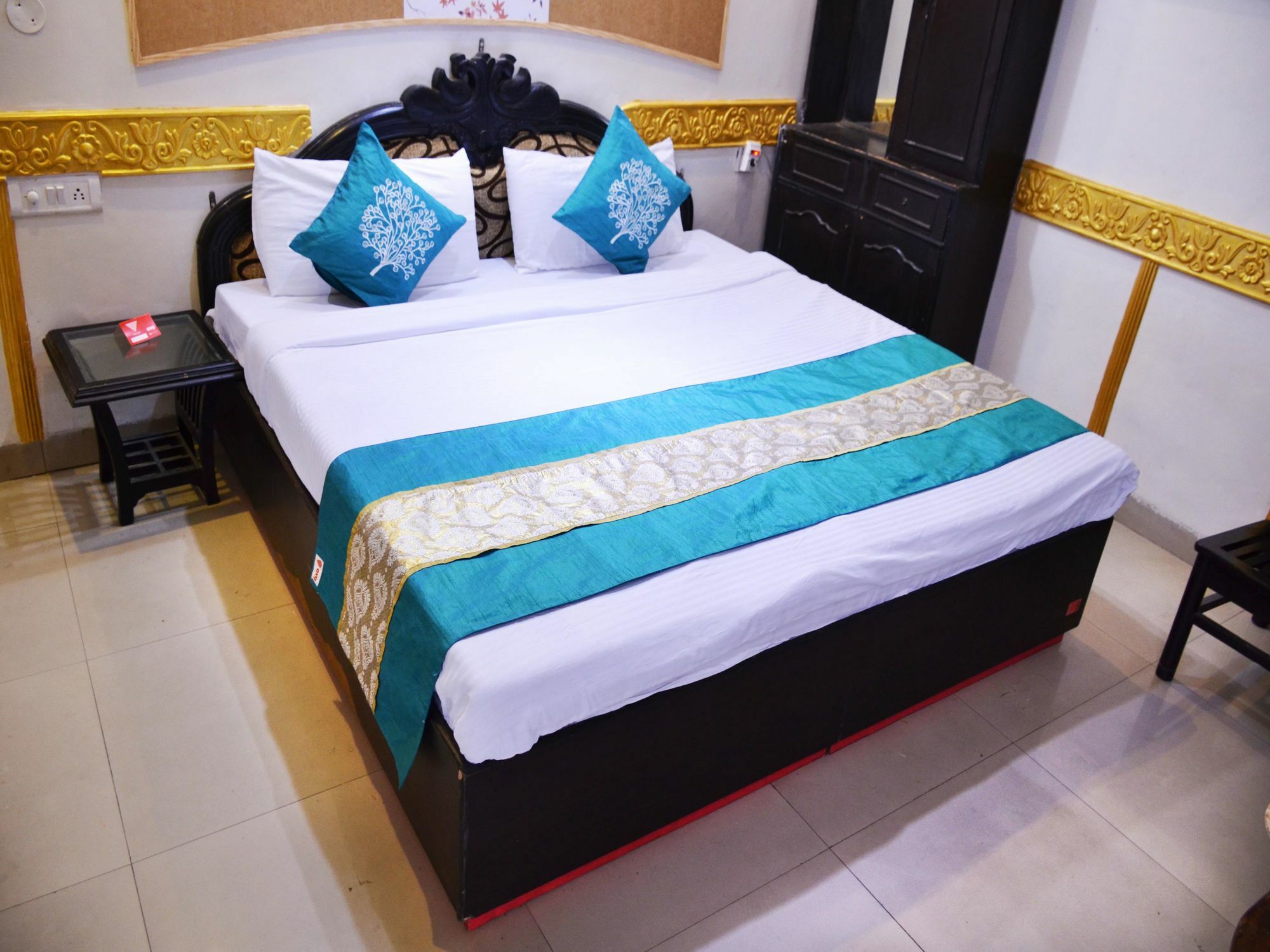Oyo 5884 Amante Hotel Chandīgarh Екстериор снимка